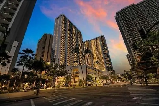 Light & Airy Waikiki Condo With Private Lanai Condo Honolulu Apartment