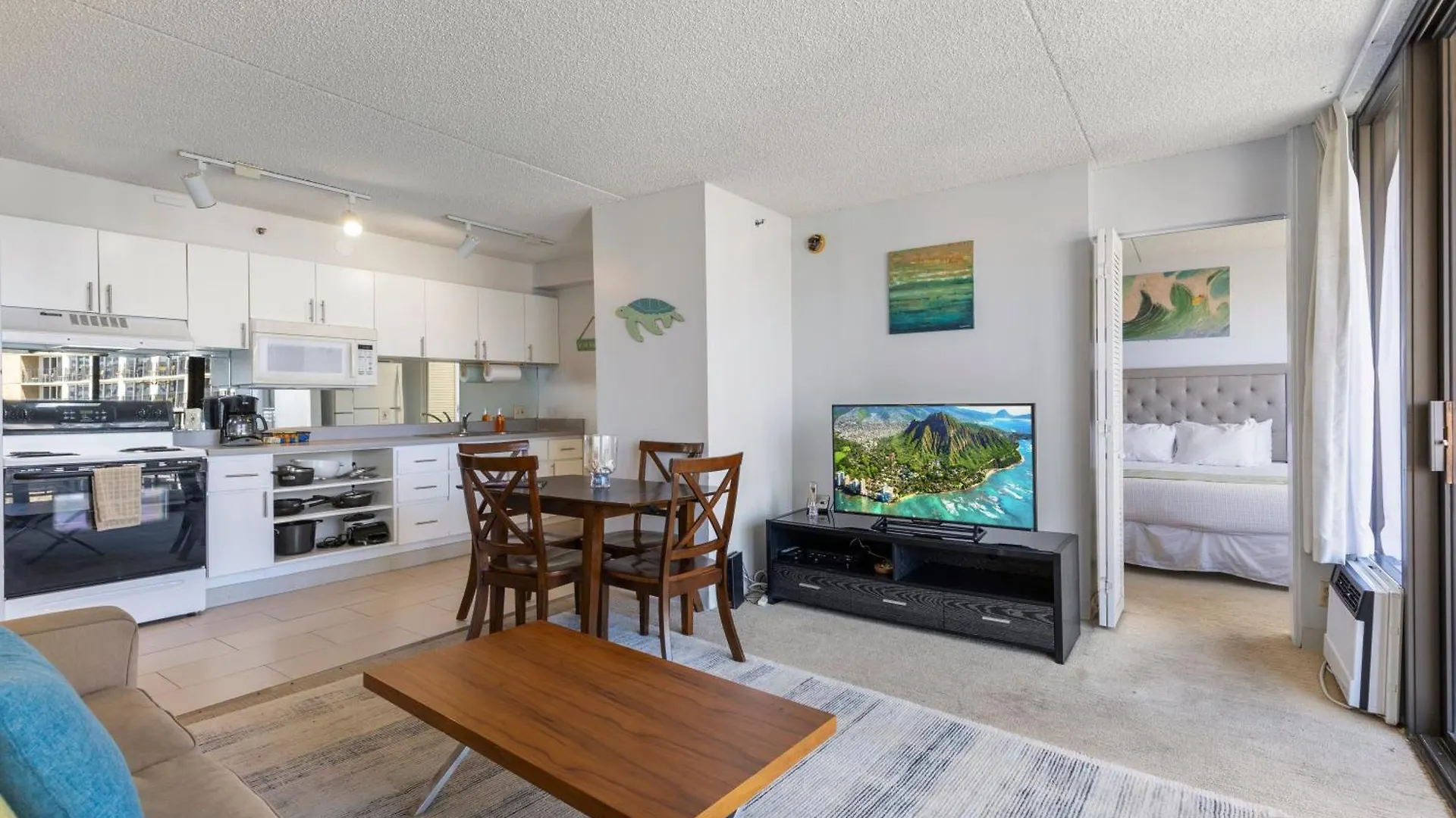 Light & Airy Waikiki Condo With Private Lanai Condo Honolulu Apartment