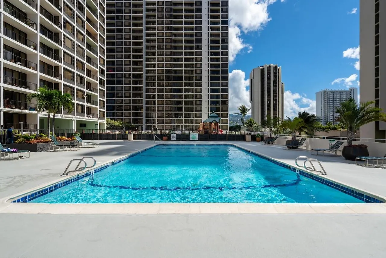 Light & Airy Waikiki Condo With Private Lanai Condo هونولولو شقة