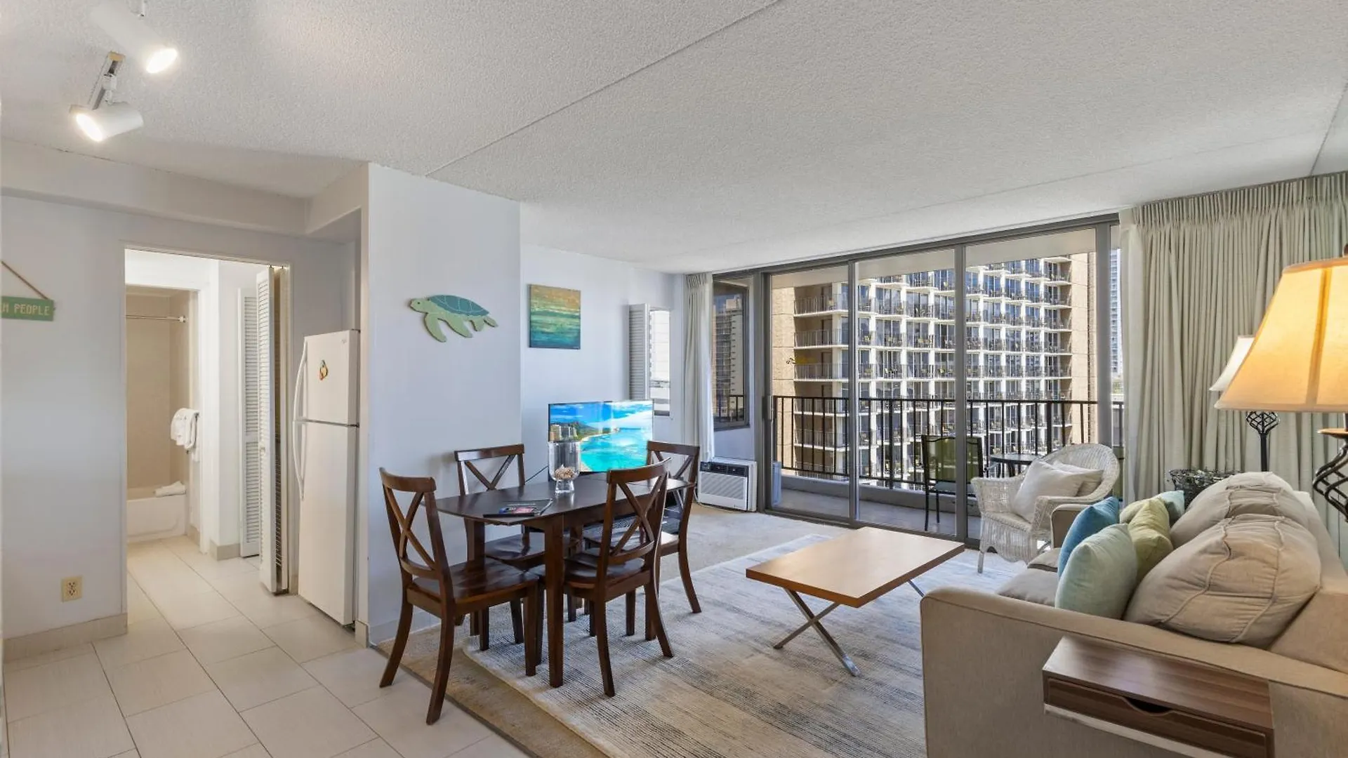 Apartment Light & Airy Waikiki Condo With Private Lanai Condo Honolulu United States